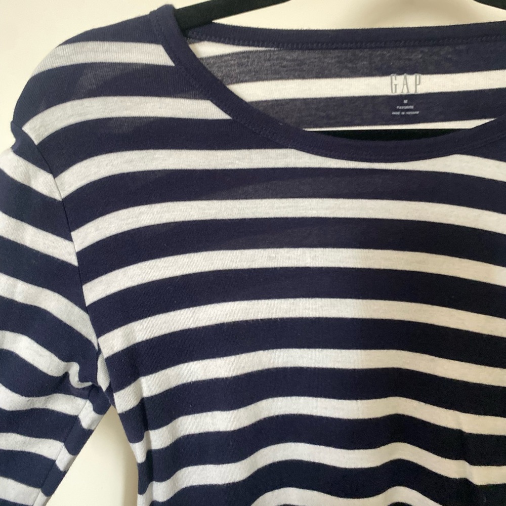 Gap Navy Striped long sleeve t-shirt